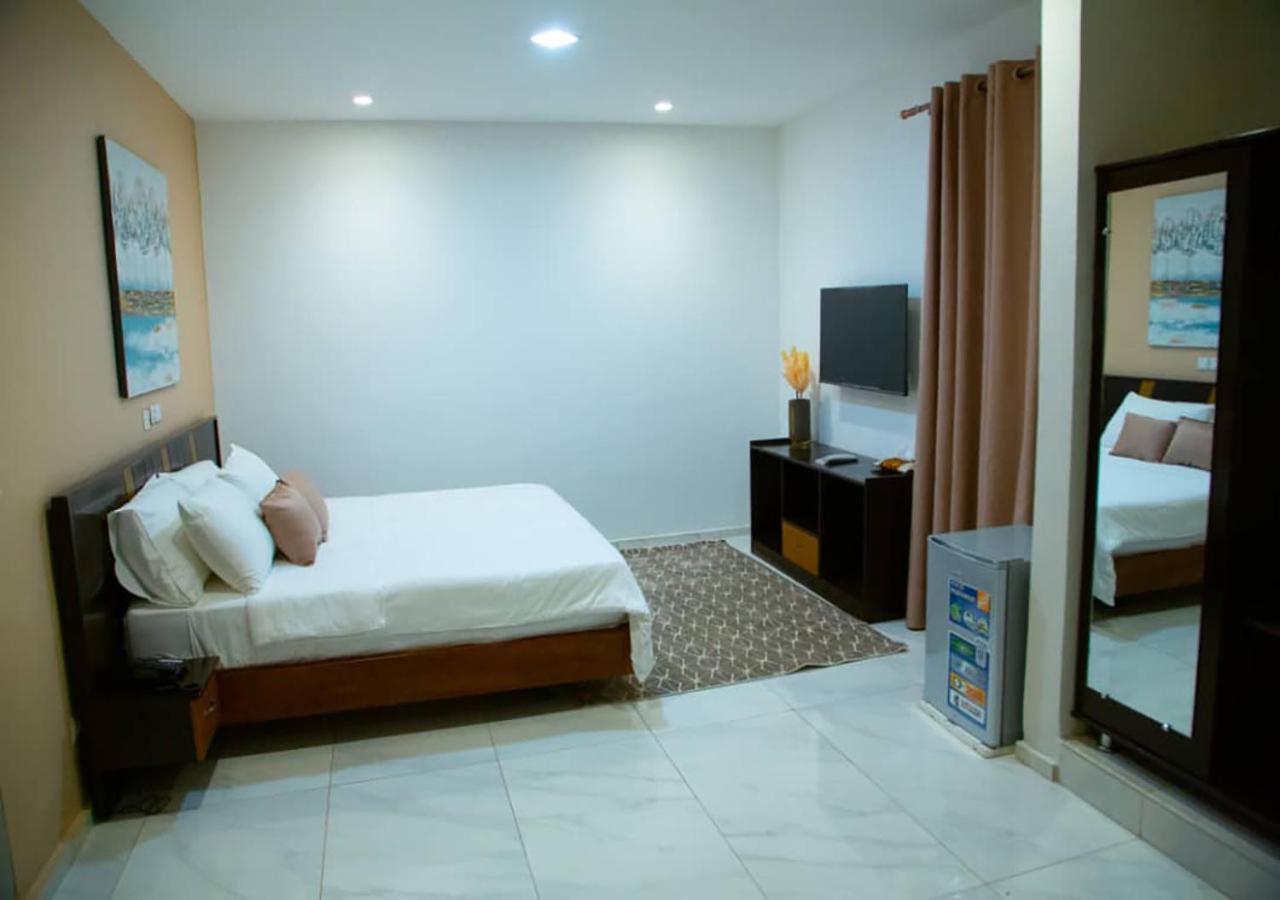 Onyx Hotel Yamoussoukro Exterior photo