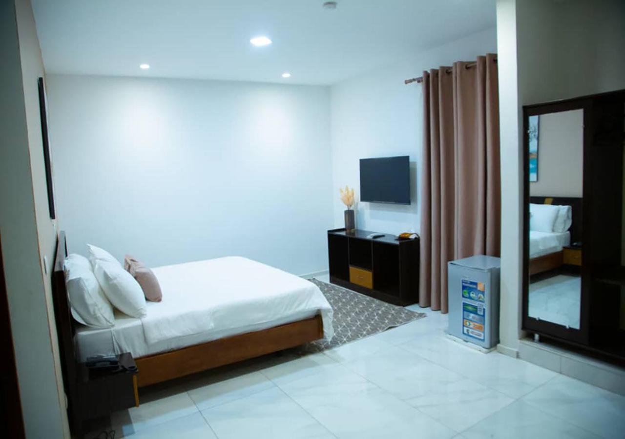 Onyx Hotel Yamoussoukro Exterior photo